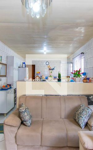 Casa à venda com 95m², 2 quartos e sem vaga Casa à venda com 95m², 2 quartos e sem vagaSala