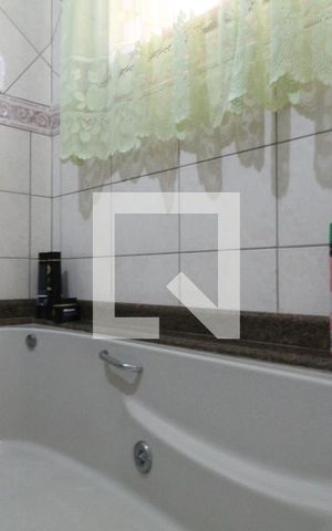 Casa à venda com 200m², 4 quartos e 2 vagasBanheiro da Suíte 1