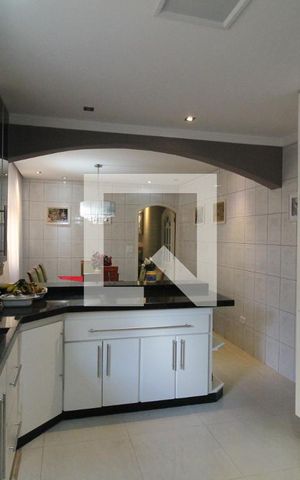 Casa à venda com 200m², 4 quartos e 2 vagasCozinha