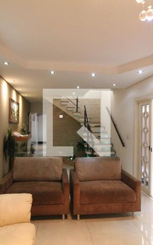 Casa à venda com 200m², 4 quartos e 2 vagasSala  
