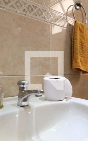 Casa à venda com 200m², 4 quartos e 2 vagasBanheiro 2