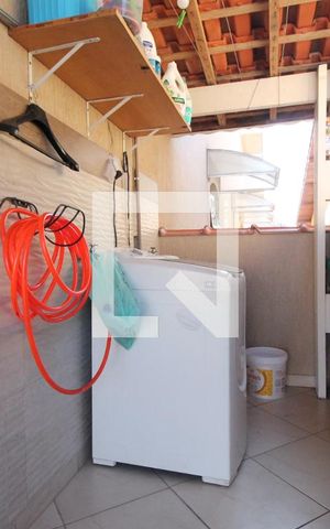 Casa à venda com 200m², 4 quartos e 2 vagasÁrea de Serviço