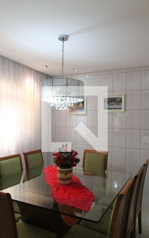 Casa à venda com 200m², 4 quartos e 2 vagasCozinha