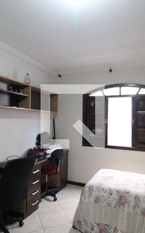 Casa à venda com 200m², 4 quartos e 2 vagasQuarto 4  
