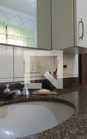 Casa à venda com 200m², 4 quartos e 2 vagasBanheiro da Suíte 1
