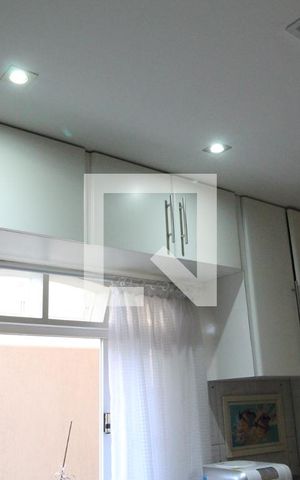 Casa à venda com 200m², 4 quartos e 2 vagasCozinha - Armários