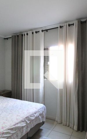 Casa à venda com 200m², 4 quartos e 2 vagasQuarto 3 - Suíte