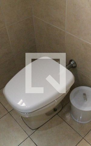Casa à venda com 200m², 4 quartos e 2 vagasBanheiro 2