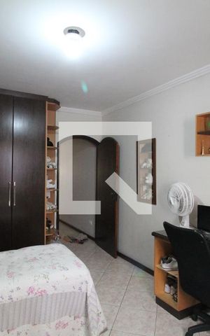 Casa à venda com 200m², 4 quartos e 2 vagasQuarto 4  