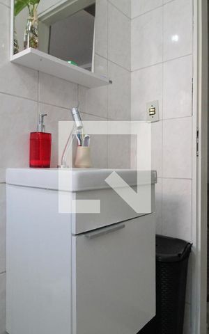 Casa à venda com 200m², 4 quartos e 2 vagasBanheiro da Suíte