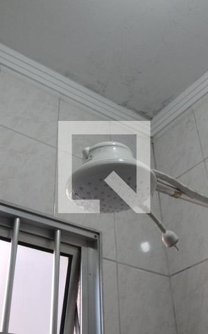 Casa à venda com 200m², 4 quartos e 2 vagasBanheiro da Suíte