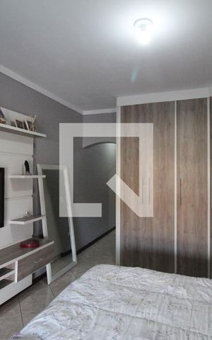Casa à venda com 200m², 4 quartos e 2 vagasQuarto Suíte 1