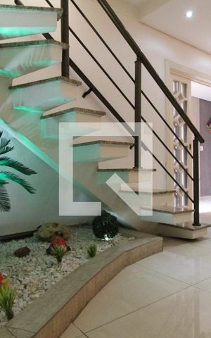 Casa à venda com 200m², 4 quartos e 2 vagasSala  