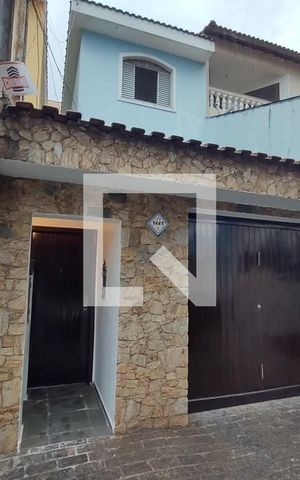 Casa à venda com 100m², 1 quarto e sem vaga Casa à venda com 100m², 1 quarto e sem vagaFachada