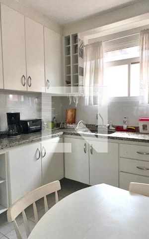 Apartamento para alugar com 152m², 4 quartos e 2 vagas Apartamento para alugar com 152m², 4 quartos e 2 vagasCozinha
