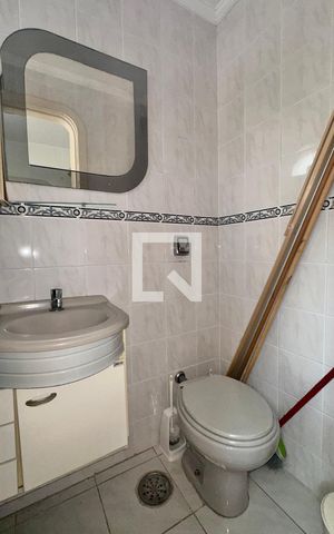 Apartamento para alugar com 152m², 4 quartos e 2 vagas Apartamento para alugar com 152m², 4 quartos e 2 vagasÁrea de Serviço - Banheiro