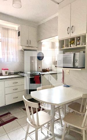 Apartamento para alugar com 152m², 4 quartos e 2 vagas Apartamento para alugar com 152m², 4 quartos e 2 vagasCozinha