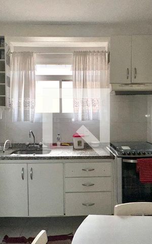 Apartamento para alugar com 152m², 4 quartos e 2 vagas Apartamento para alugar com 152m², 4 quartos e 2 vagasCozinha