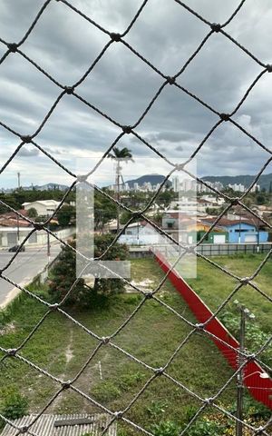 Apartamento para alugar com 152m², 4 quartos e 2 vagas Apartamento para alugar com 152m², 4 quartos e 2 vagasVaranda