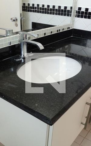 Apartamento à venda com 105m², 2 quartos e 1 vagaBanheiro da Suíte