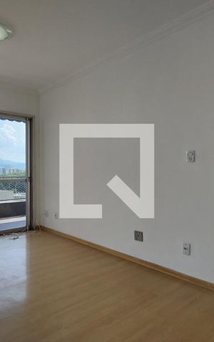 Apartamento à venda com 105m², 2 quartos e 1 vaga Apartamento à venda com 105m², 2 quartos e 1 vagaSala