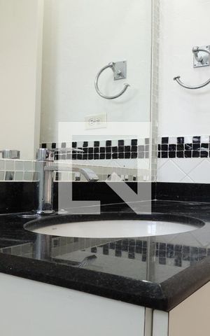 Apartamento à venda com 105m², 2 quartos e 1 vagaBanheiro da Suíte