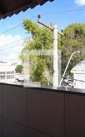 Casa à venda com 840m², 4 quartos e 8 vagasQuarto 2 - Varanda