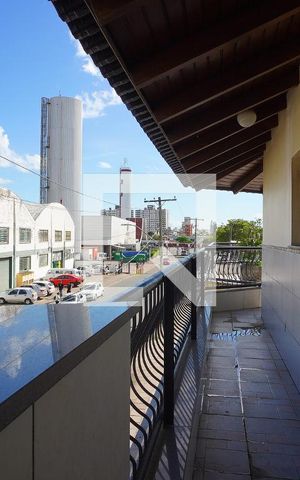 Casa à venda com 840m², 4 quartos e 8 vagasVaranda