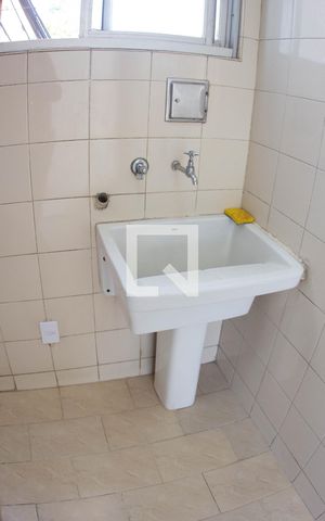 Apartamento à venda com 68m², 2 quartos e 1 vagaÁREA DE SERVIÇO