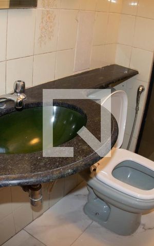 Apartamento à venda com 68m², 2 quartos e 1 vagaBANHEIRO