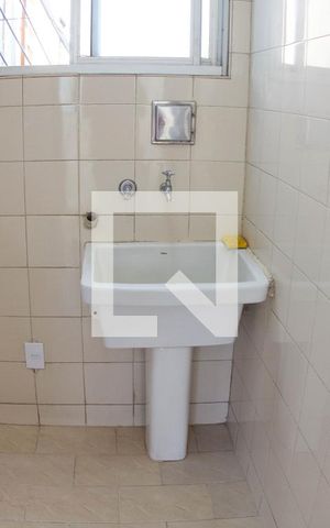 Apartamento à venda com 68m², 2 quartos e 1 vagaÁREA DE SERVIÇO