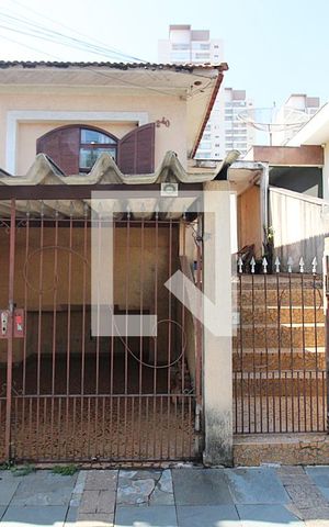 Casa à venda com 183m², 3 quartos e sem vagaFachada