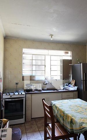 Casa à venda com 183m², 3 quartos e sem vagaSala/Cozinha