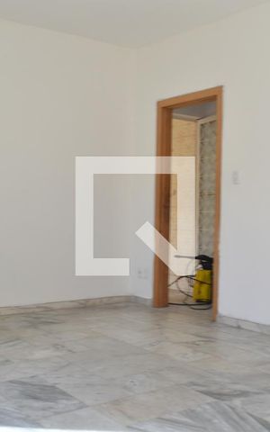 Casa de condomínio à venda com 308m², 5 quartos e 1 vagaSala