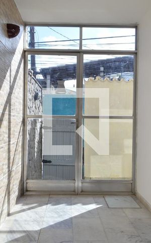 Casa de condomínio à venda com 308m², 5 quartos e 1 vagaHall de entrada