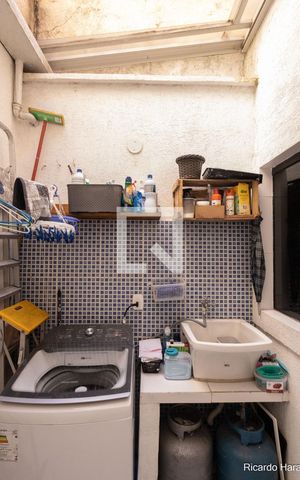 Casa de condomínio à venda com 58m², 2 quartos e 1 vaga Casa de condomínio à venda com 58m², 2 quartos e 1 vagaÁrea de Serviço