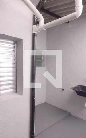 Casa para alugar com 80m², 2 quartos e sem vagaÁrea de Serviço 