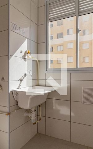 Apartamento para alugar com 42m², 2 quartos e sem vaga Apartamento para alugar com 42m², 2 quartos e sem vagaÁrea de Serviço