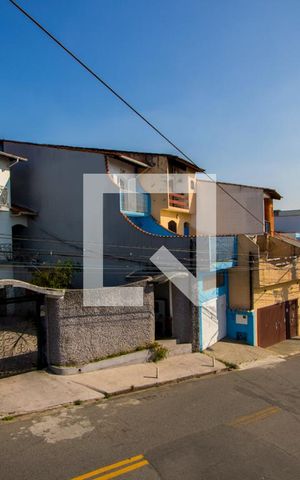 Casa à venda com 312m², 3 quartos e 2 vagas Casa à venda com 312m², 3 quartos e 2 vagasCasa 1 - Vista do quarto 1
