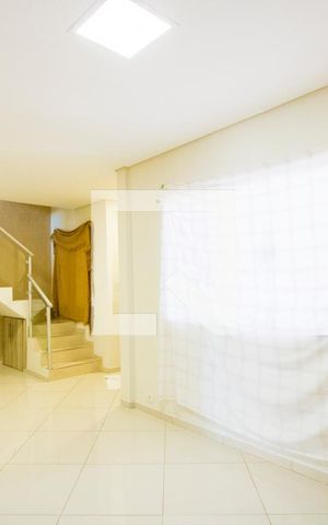 Casa à venda com 312m², 3 quartos e 2 vagas Casa à venda com 312m², 3 quartos e 2 vagasCasa 1 - Sala