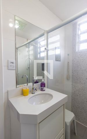 Casa à venda com 257m², 4 quartos e 2 vagasBanheiro da Suíte