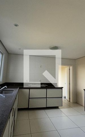 Casa à venda com 300m², 4 quartos e 4 vagasCozinha