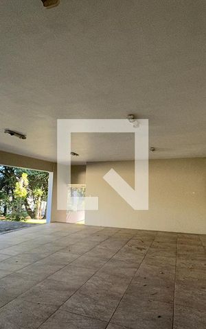 Casa à venda com 300m², 4 quartos e 4 vagasGaragem