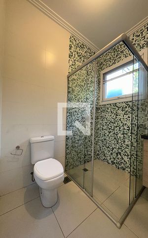 Casa à venda com 300m², 4 quartos e 4 vagasBanheiro Social