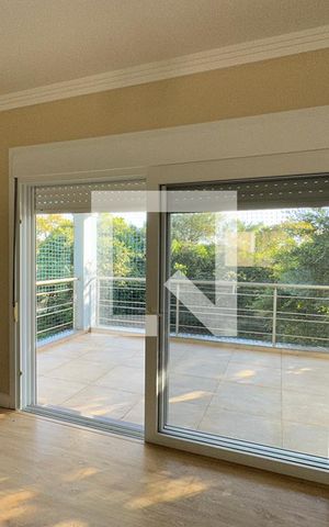 Casa à venda com 300m², 4 quartos e 4 vagasPorta Janela da Sala da Lareira