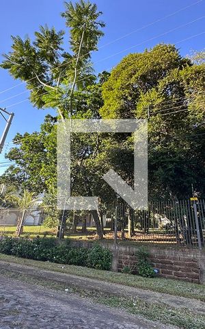 Casa à venda com 300m², 4 quartos e 4 vagasFachada