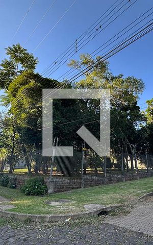 Casa à venda com 300m², 4 quartos e 4 vagasFachada
