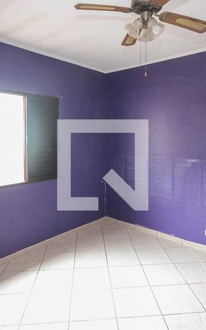 Casa à venda com 400m², 5 quartos e 8 vagas Casa à venda com 400m², 5 quartos e 8 vagasQuarto 03 casa 02