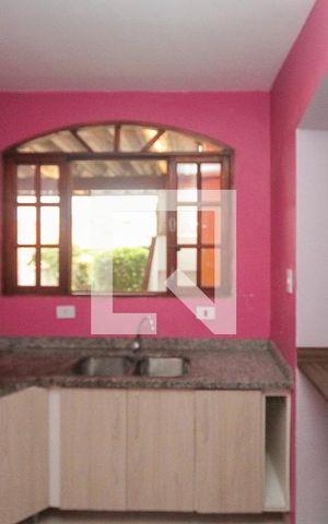 Casa à venda com 400m², 5 quartos e 8 vagas Casa à venda com 400m², 5 quartos e 8 vagasCozinha casa 02