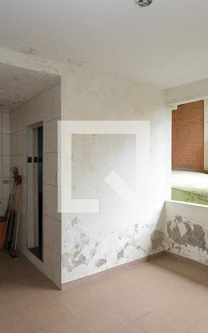 Casa à venda com 400m², 5 quartos e 8 vagas Casa à venda com 400m², 5 quartos e 8 vagasÁrea de Serviço